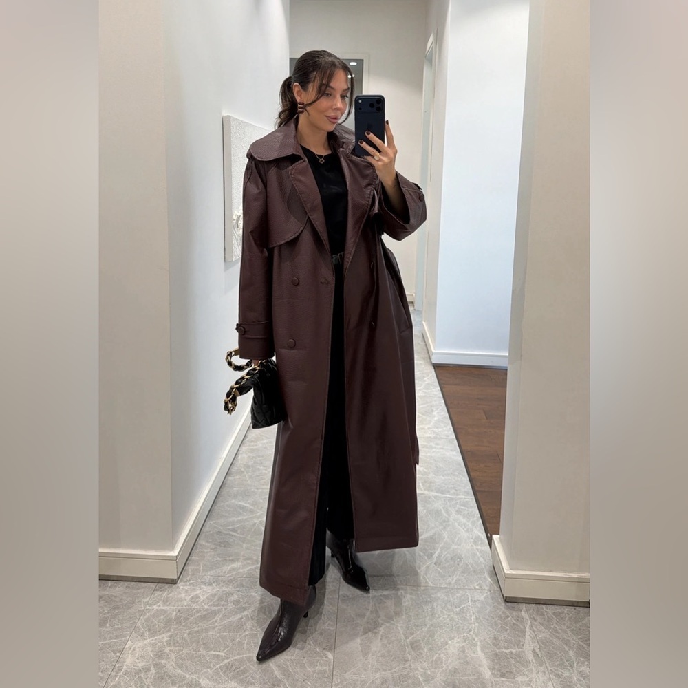 Elegant Burgundy Women's Trench Coat - Picture 6 of 9